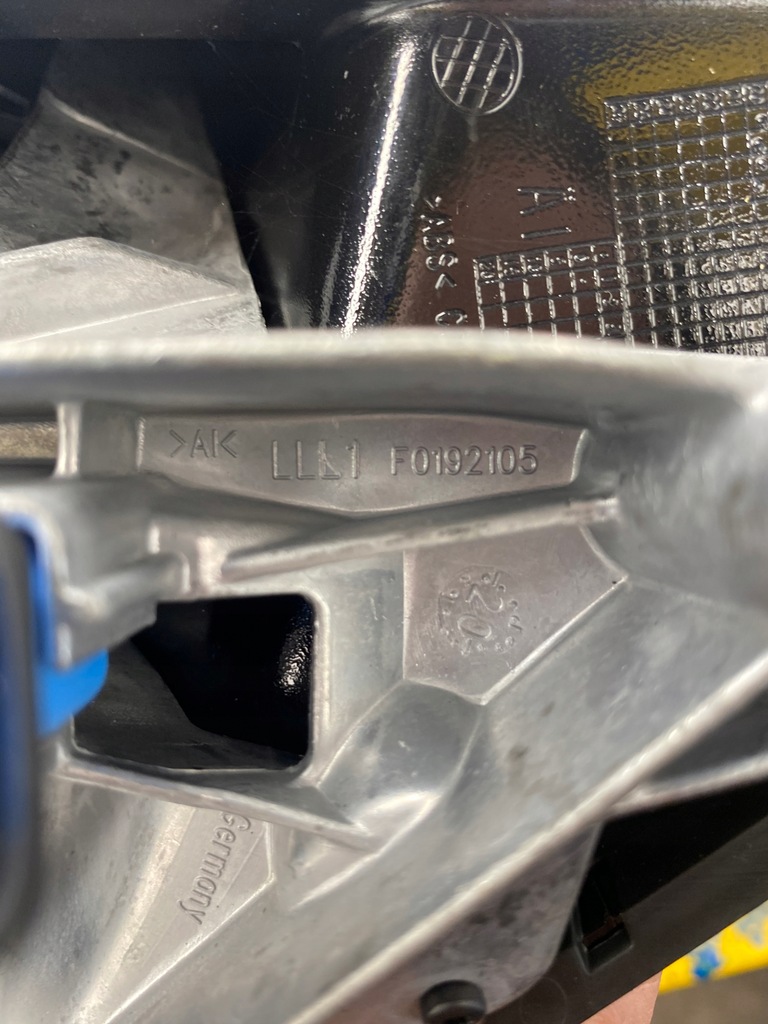 фото №11, Bmw 1 f40 левая 7 pin треугольник камера