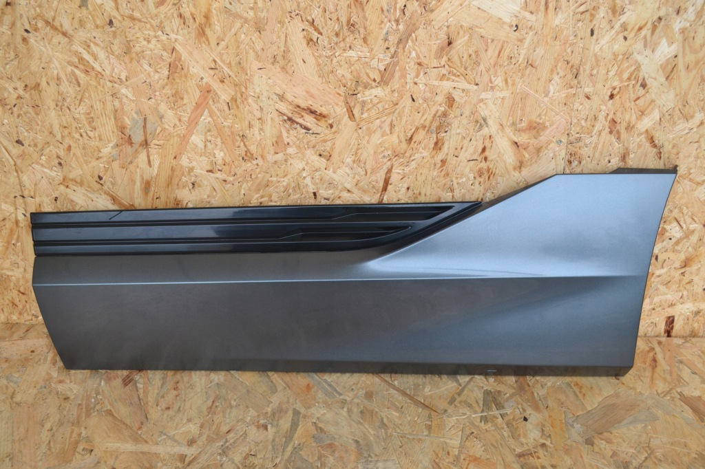 фото №1, Audi e-tron 4ke молдинг дверь левый задняя