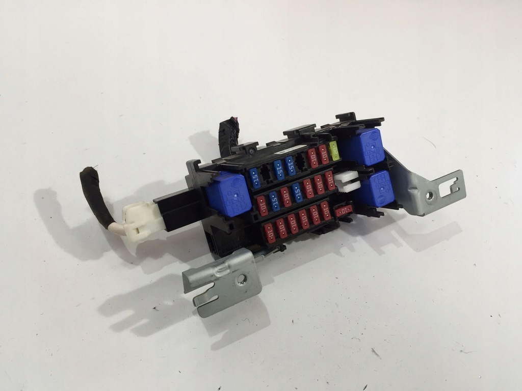 фото №1, Nissan leaf ii 2019 корпус коробка запобіжників