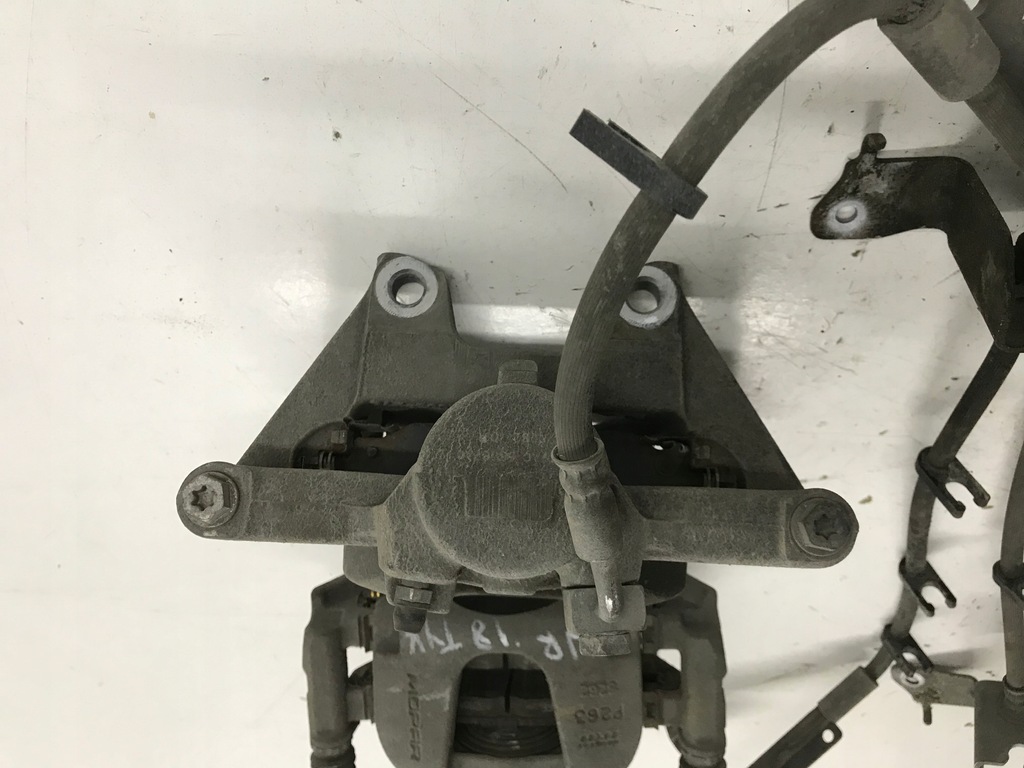 фото №4, Jeep wrangler jl 2018+ суппорт тормоза правый задняя