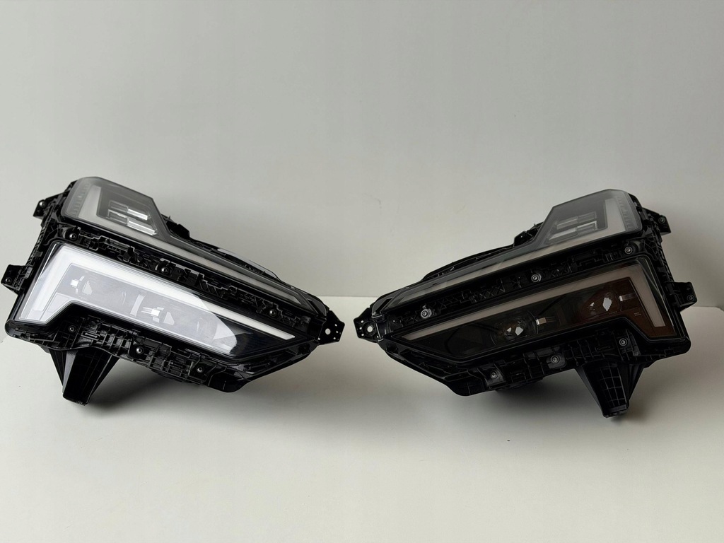 фото №1, Polestar iv 4 лампа ліва права перед оригінал