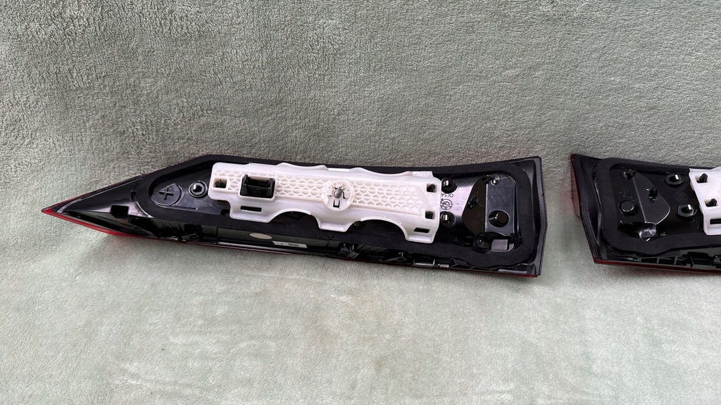 фото №7, Bmw x1 u11 лампа правая задняя обычная w крышка europejska лампа led