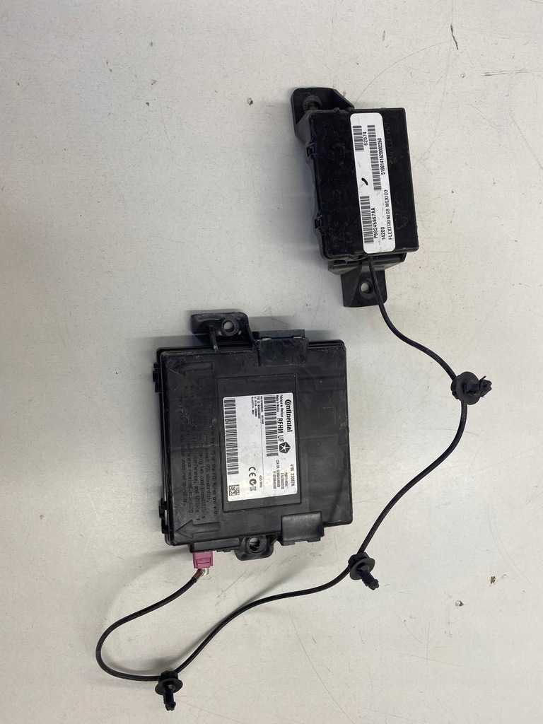 фото №1, Chrysler 200 2015- модуль keyless