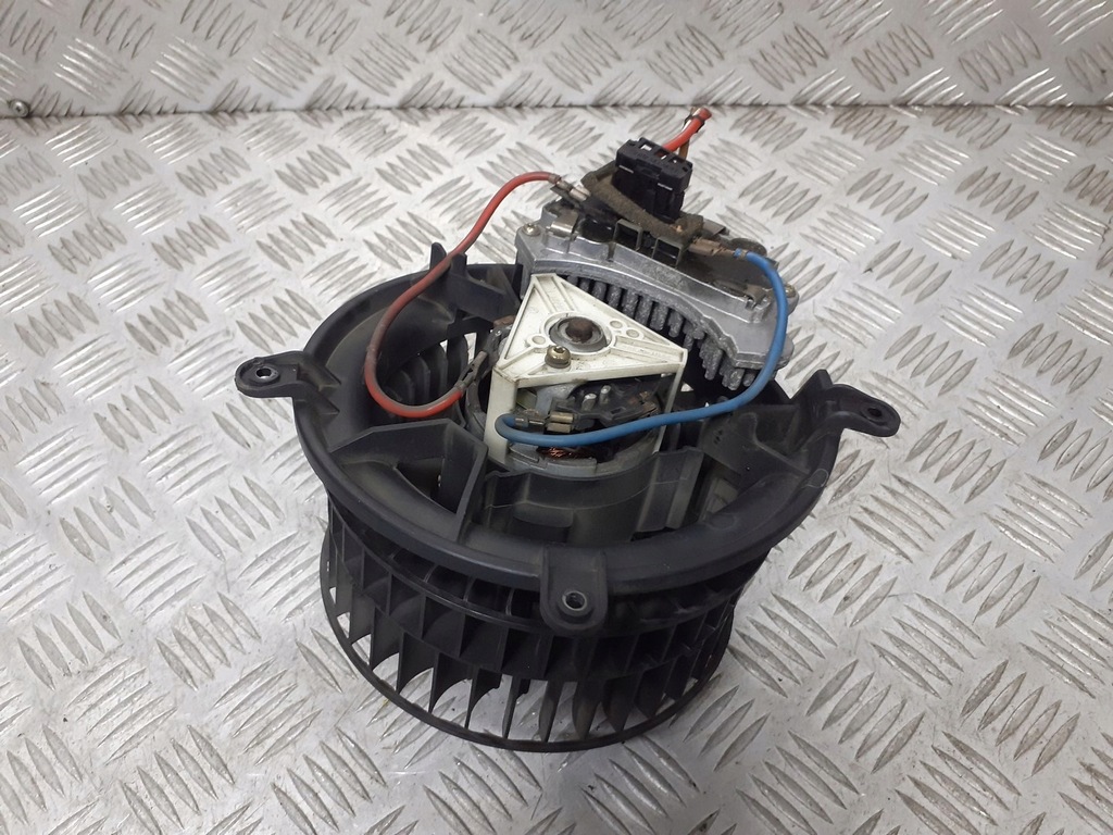 фото №1, Вентилятор обдув mercedes e 230 w210 2.3