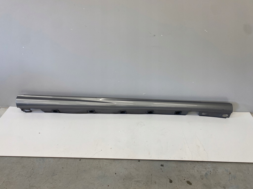 Купить Порог накладка  порог правая amg mercedes s w221 long 2216901040