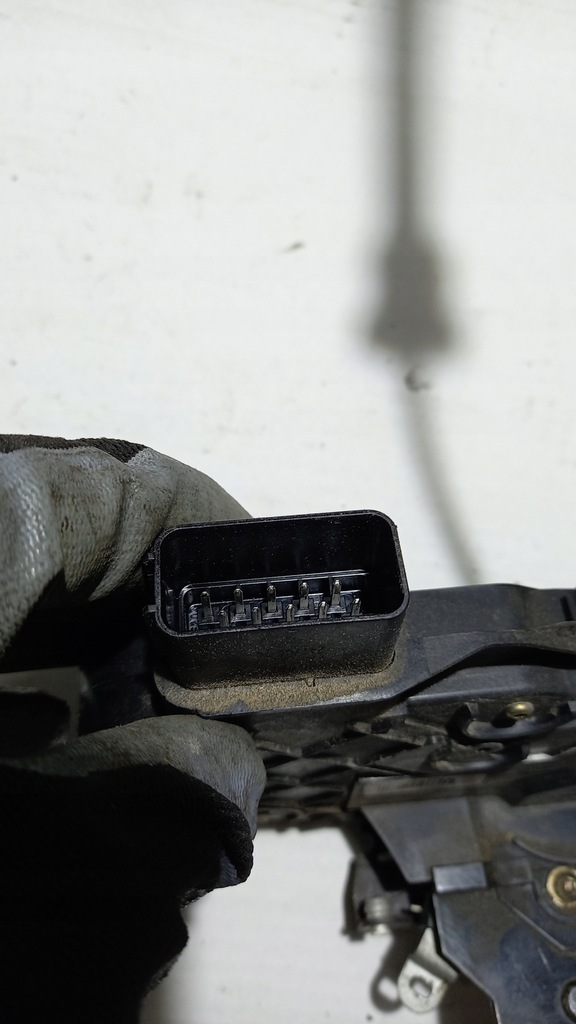 фото №4, Замок двері лівий задня volvo v50 30753668