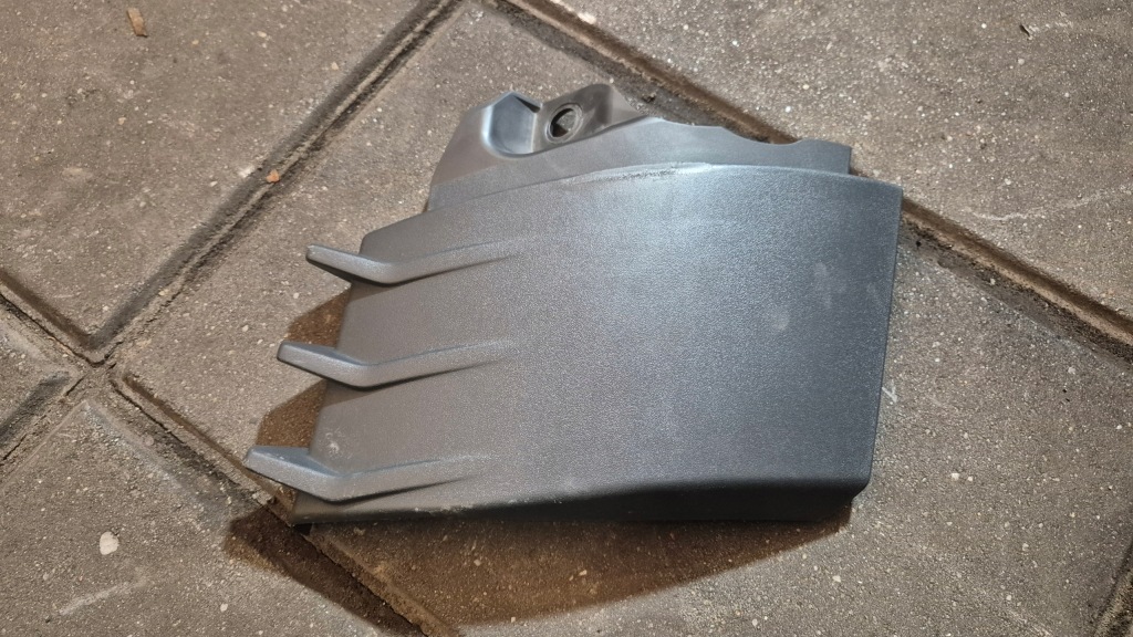 Купити Volvo fh5 кутик жабо кабіни лівий