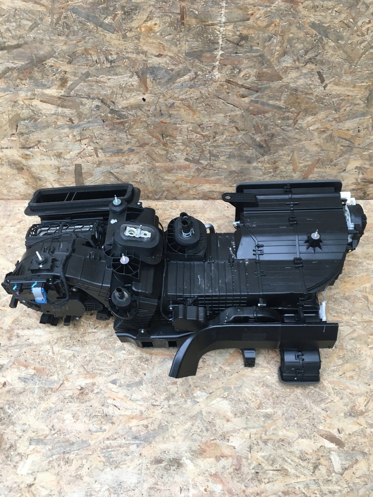 фото №1, Dodge ram v 1500 19 обігрівач повітродувка вентилятор