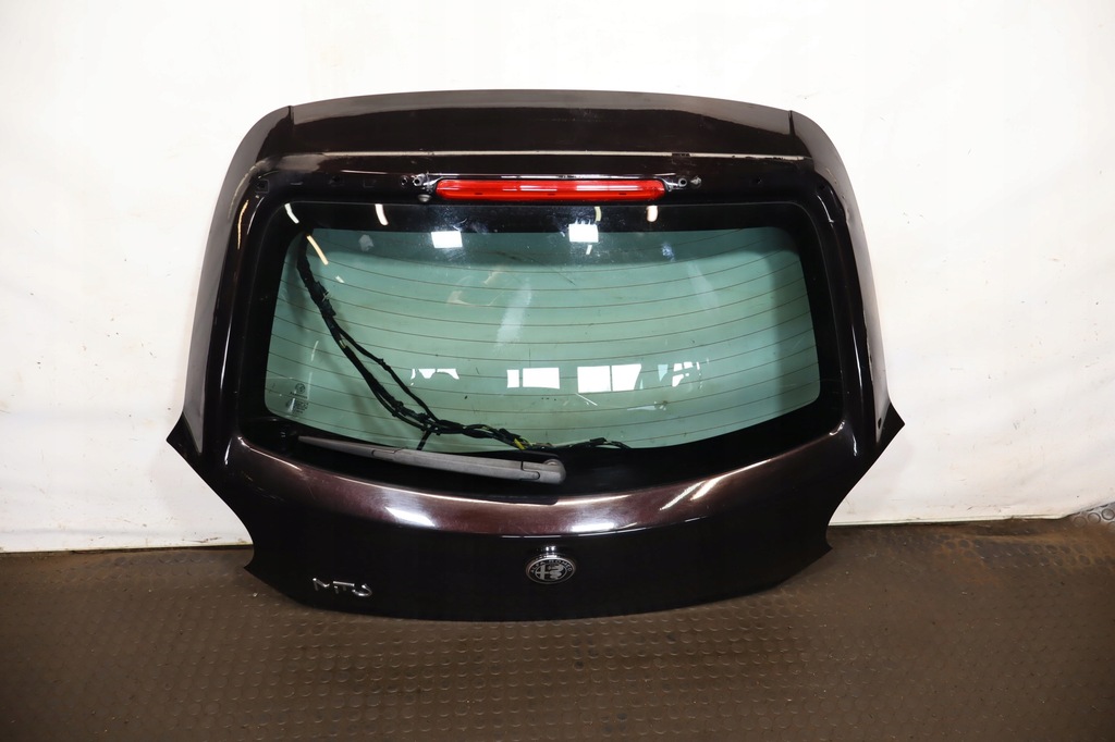 фото №1, Крышка багажника задняя alfa romeo mito 805