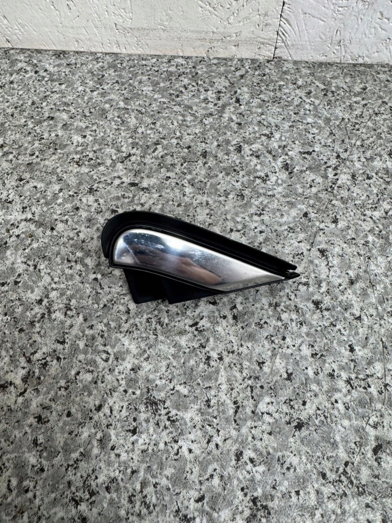 фото №1, Треугольник заглушка крыла левая forester v 2019-2023