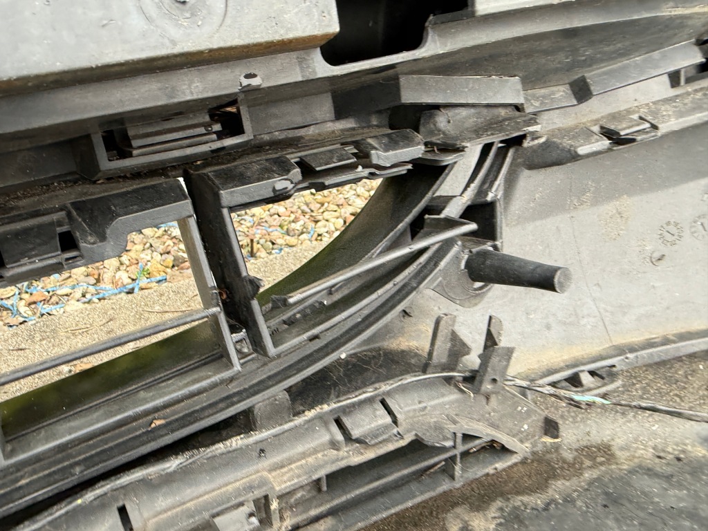 фото №8, Бампер перед передній peugeot 3008 i