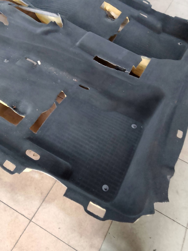 фото №10, Audi a6 c7 avant коврик обшивка пол салона czarna 4g1863021