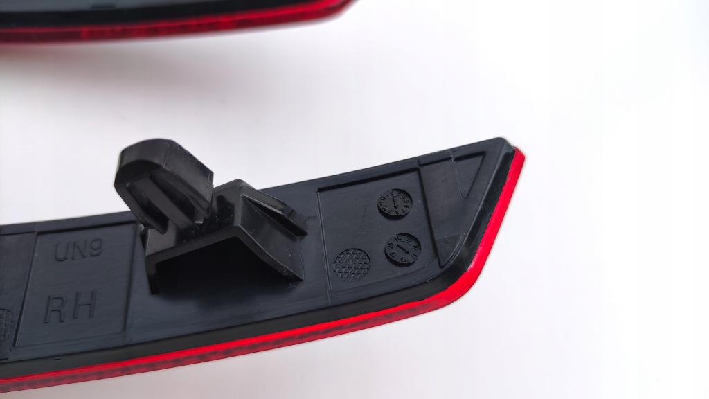 фото №7, Skoda superb iii 3v5 sedan отражатель бампера правый левый задняя dr246