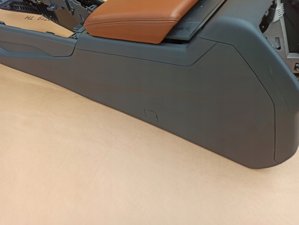 фото №5, Audi a4 b9 туннель средний подлокотник 8w0864283a