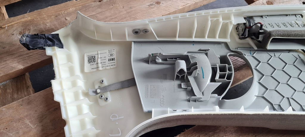 фото №11, A6 c8 4k защита накладка стойка b решётка обдув левая 4k0867243d