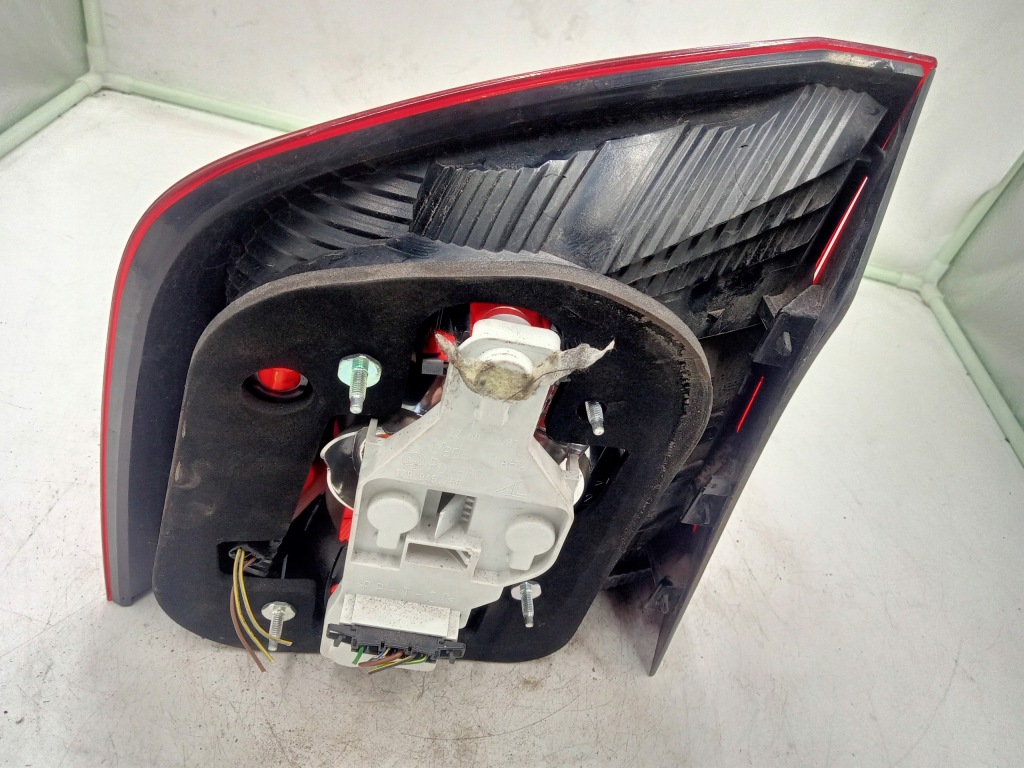 фото №10, Лампа правий задня skoda octavia ii kombi lift 1z9945112a