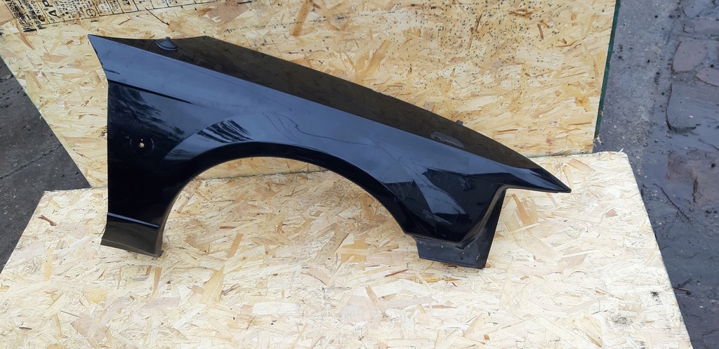 фото №1, Крила правий ford mustang 93-04r