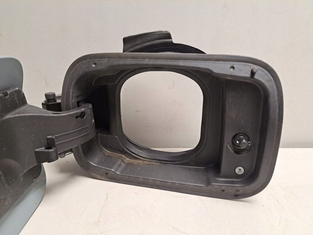 фото №8, Кришка заливної пального задня bmw i4 8737954