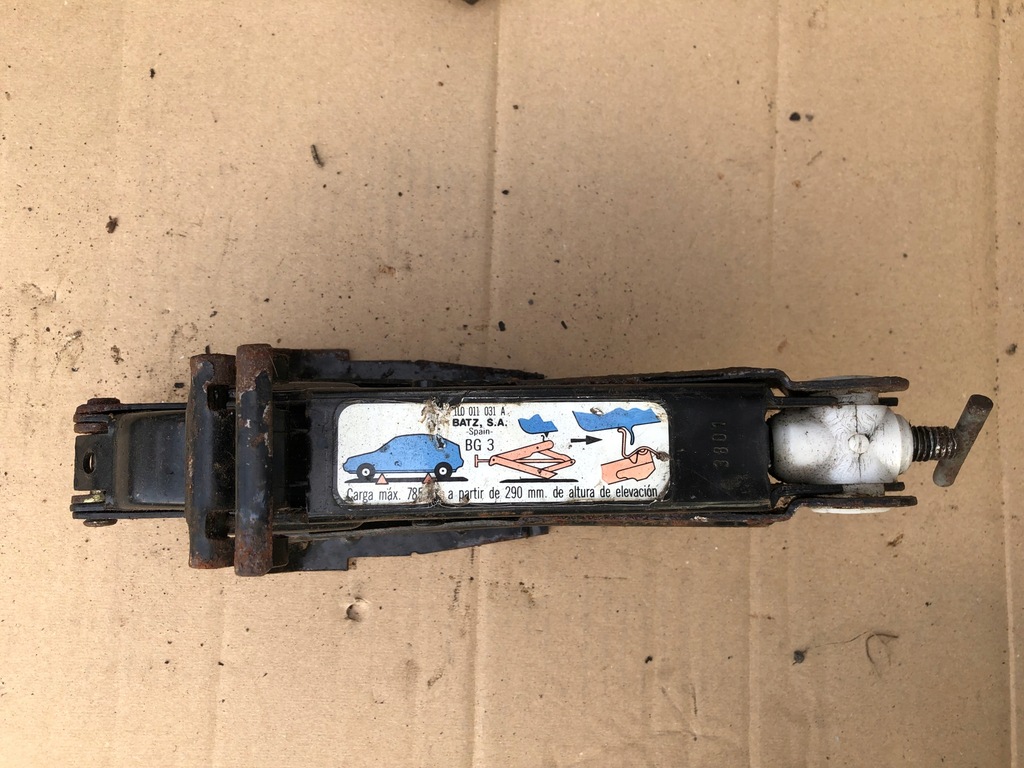 фото №1, Домкрат подъемник seat 1l0011031a