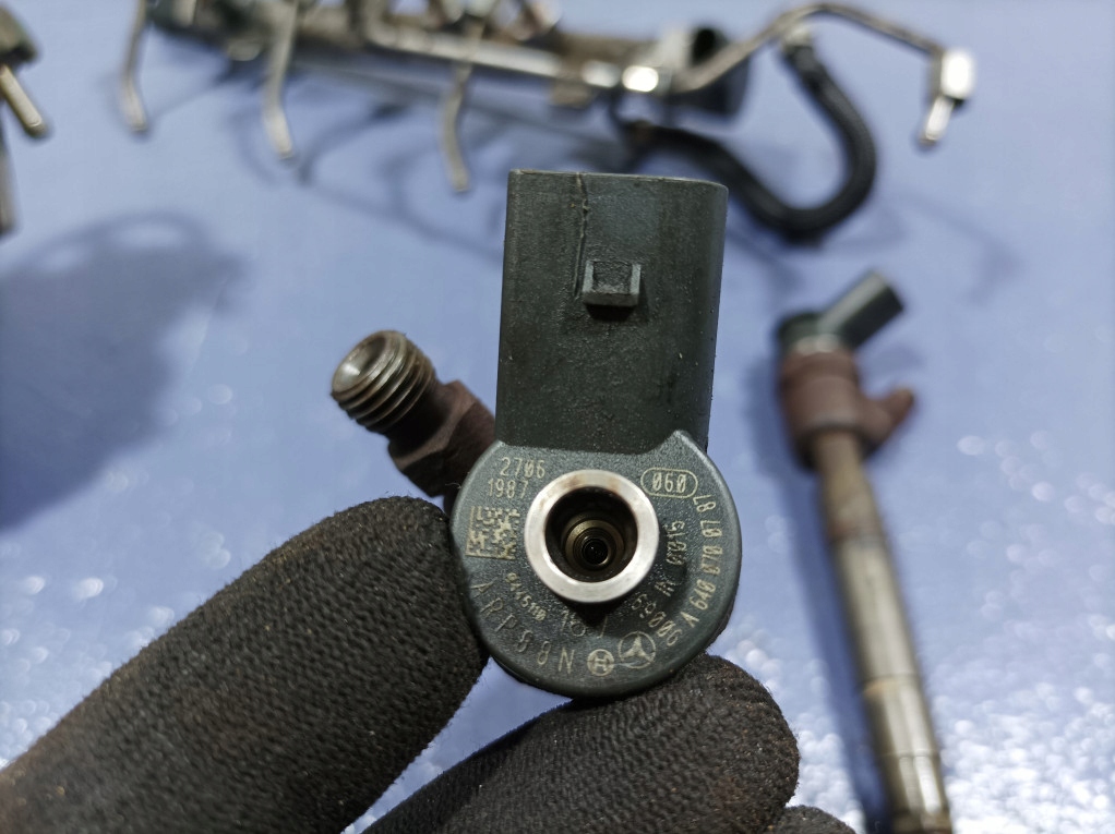 фото №8, Colt vi 1.5 did 95 km насос впрыскная форсунки молдинг набор a6400700701