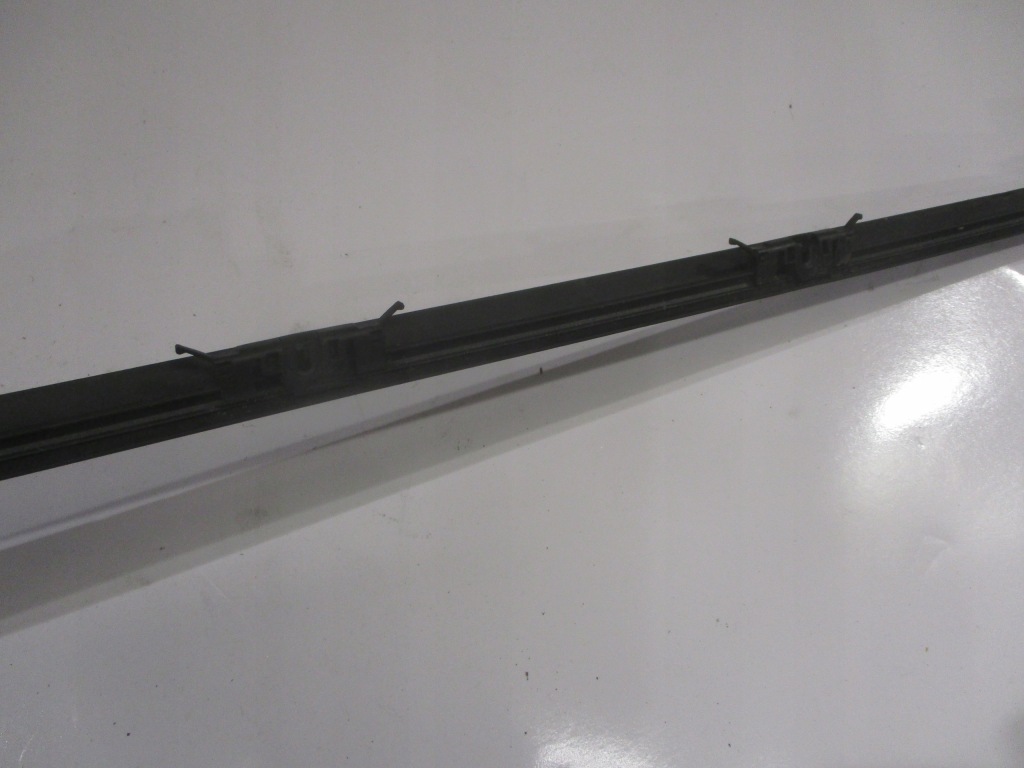 фото №10, Volvo s60 ii v60 молдинг стекло передней лобовое 31335865 правая