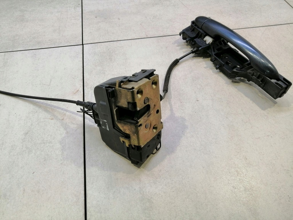 фото №8, Замок двері ручка лівий задня grand scenic i 6 pin