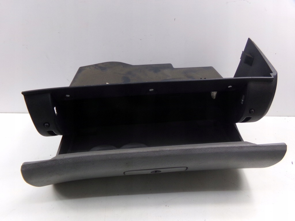 фото №7, Skoda octavia i 1u 96-00 бардачок пассажира 1u1857097