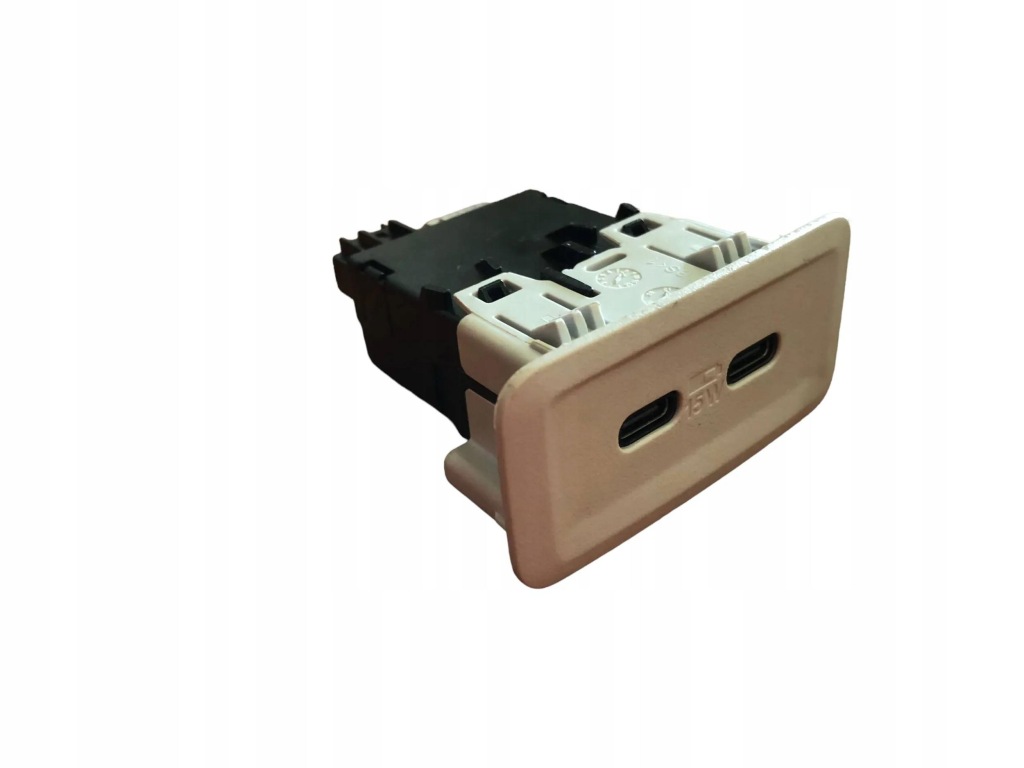 фото №1, Mercedes w223 hub usb + накладка 2238201606