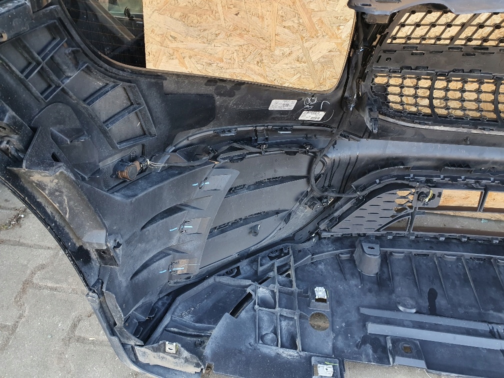 Mercedes glb 247 x247 amg line 2019- бампер перед комплектный  дистроник pdc с Разборки