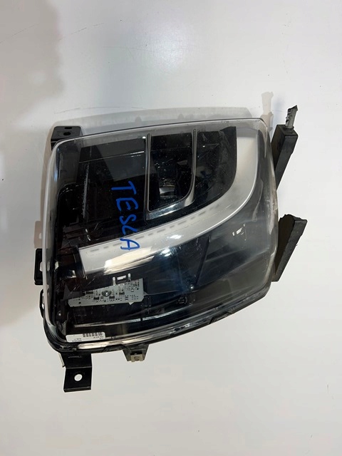 фото №1, Tesla x противотуманная фара led правый drl ece up-level eu