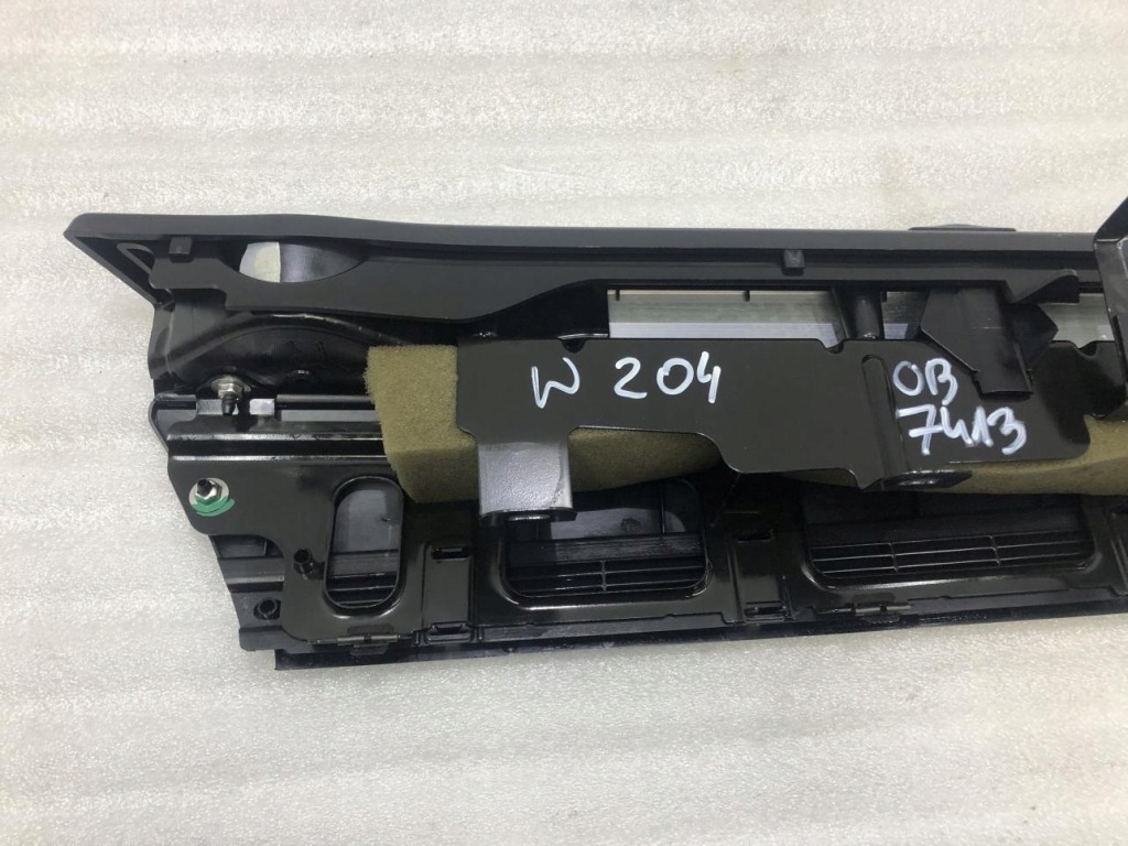 фото №9, Молдинг багажника правая mercedes w204 2048600224