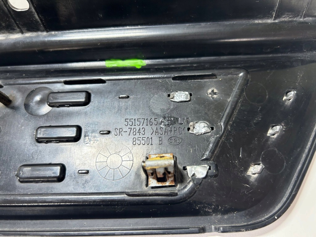 фото №7, 2008 dodge nitro впуск воздуха w крыле 55157165a