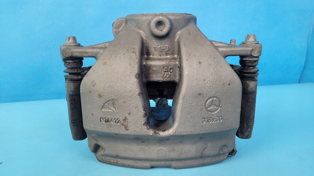 фото №8, Mercedes w206 c220 21r суппорт тормозной левый перед a2064215501