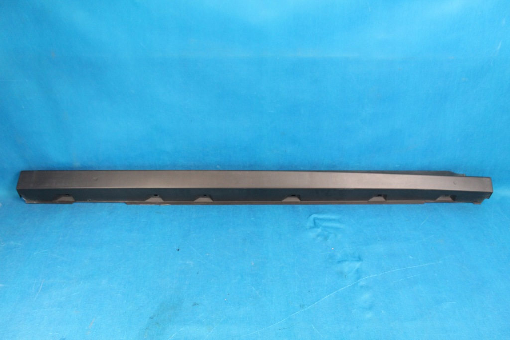 фото №1, Vw t-roc cabrio молдинг порог левая r-line 21r