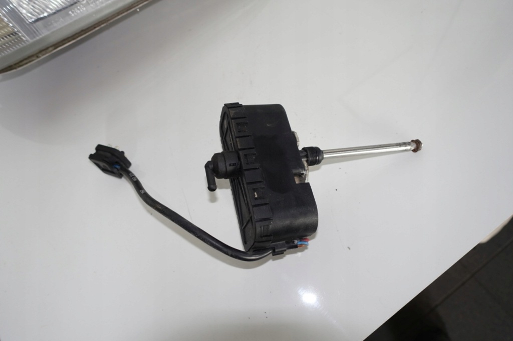 Mercedes w140 cl sec моторчик двірники лампи правий 1408208442 в Україні