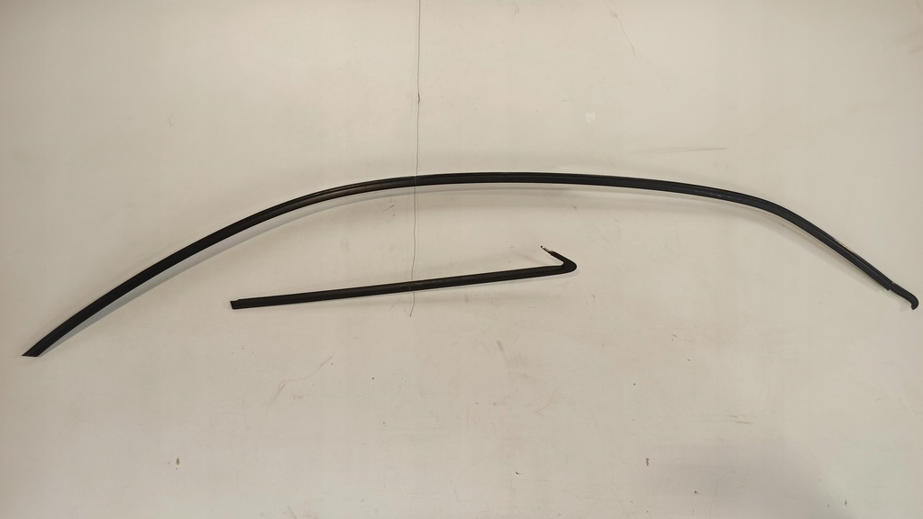 фото №1, Audi a5 coupe s-line молдинг дахова ліва