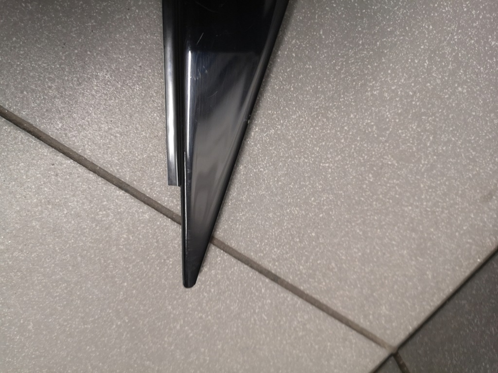 фото №4, Треугольник молдинг дверь левый задняя touareg 7l0853267al