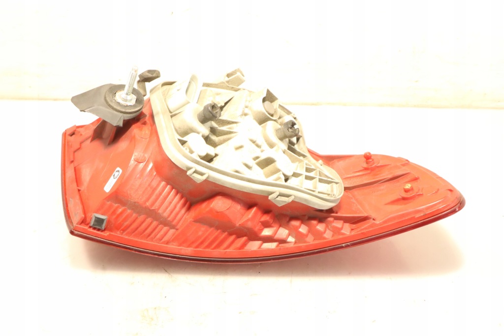 фото №5, Лампа правая задняя audi a3 8p