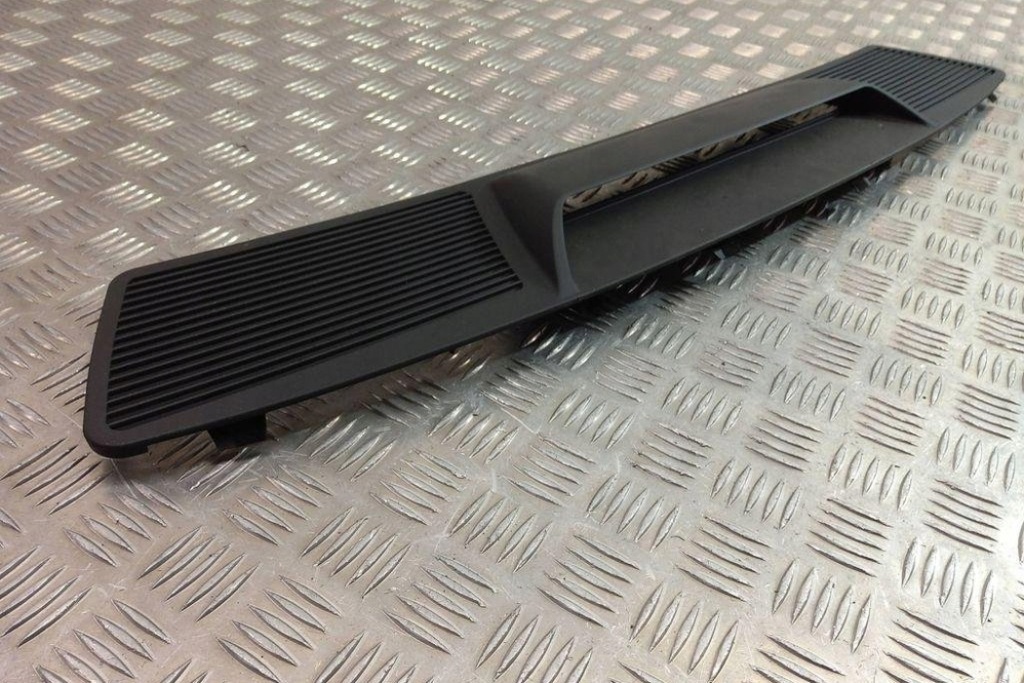 Дополнительная лампа стоп bmw 7 e65, e66, e67 8236783 3.6l бензиновый 170kw 2003 Доставка