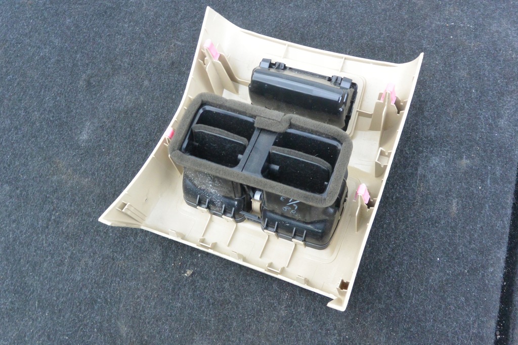 фото №6, Решітка обдув тунель попільничка бардачок задня lexus gs iii 450h