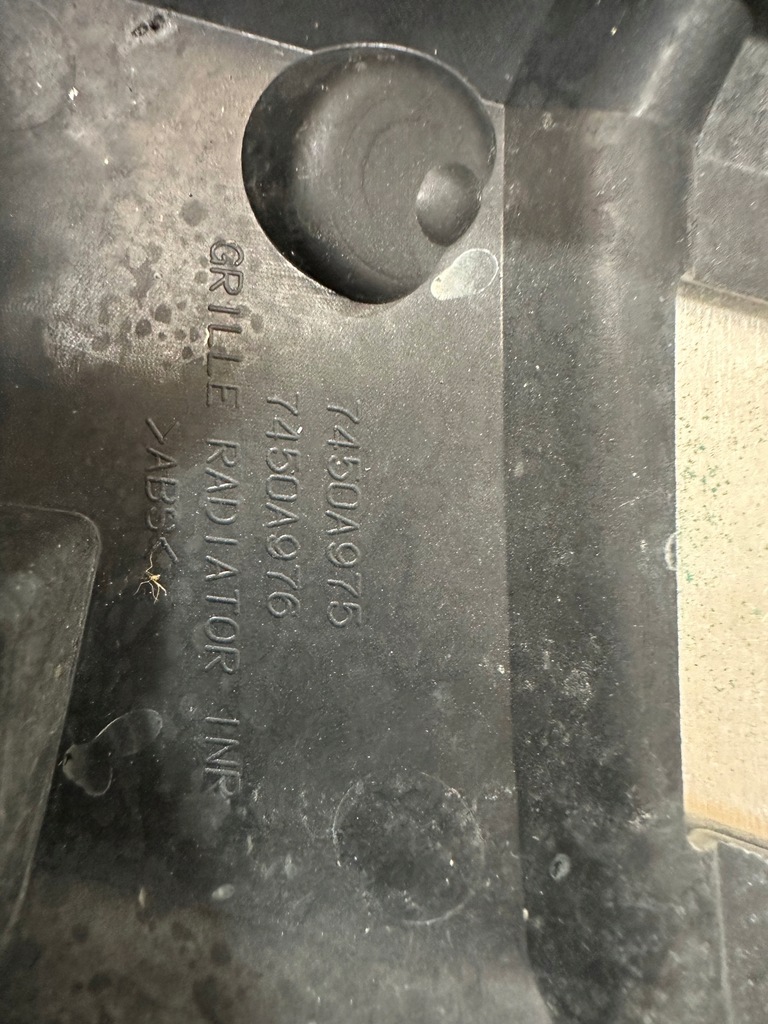 фото №13, Решётка радиатора радиатора mitsubishi pajero iv liftt полный