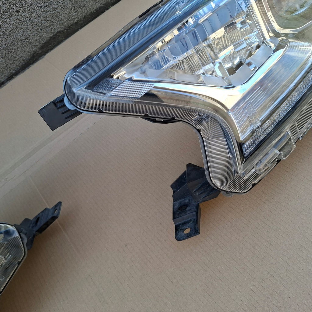 фото №14, Ford ranger raptor 19- комплект лампа фары левая правая светлый середина