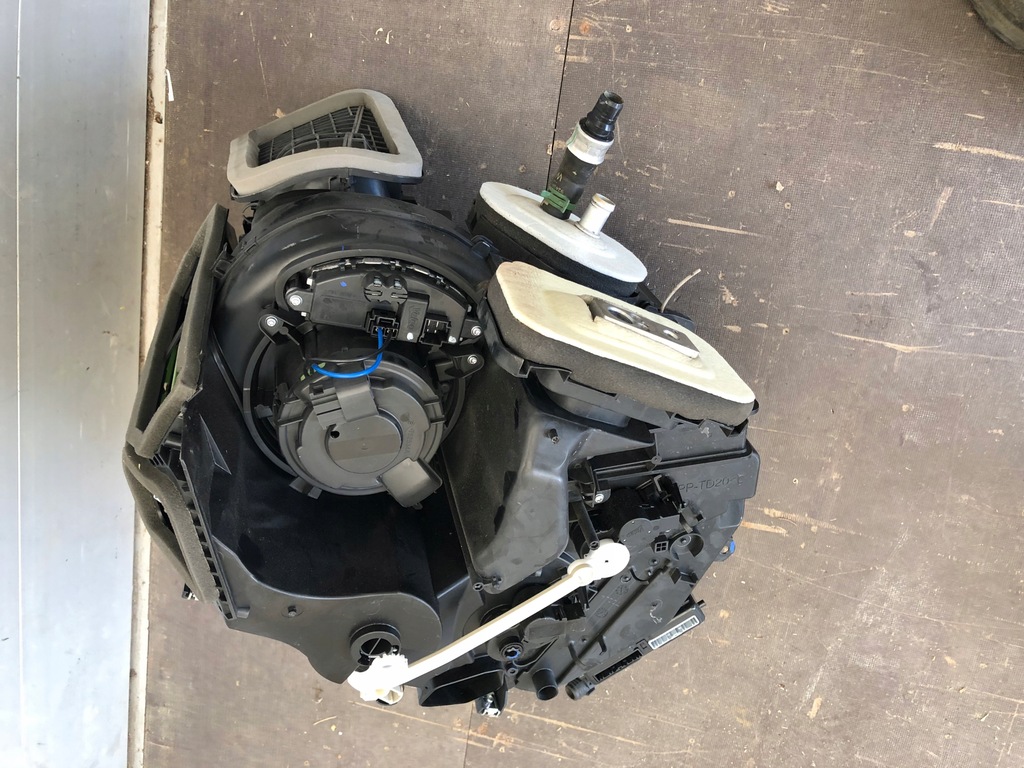 фото №4, Renault megane iv gt line отопитель