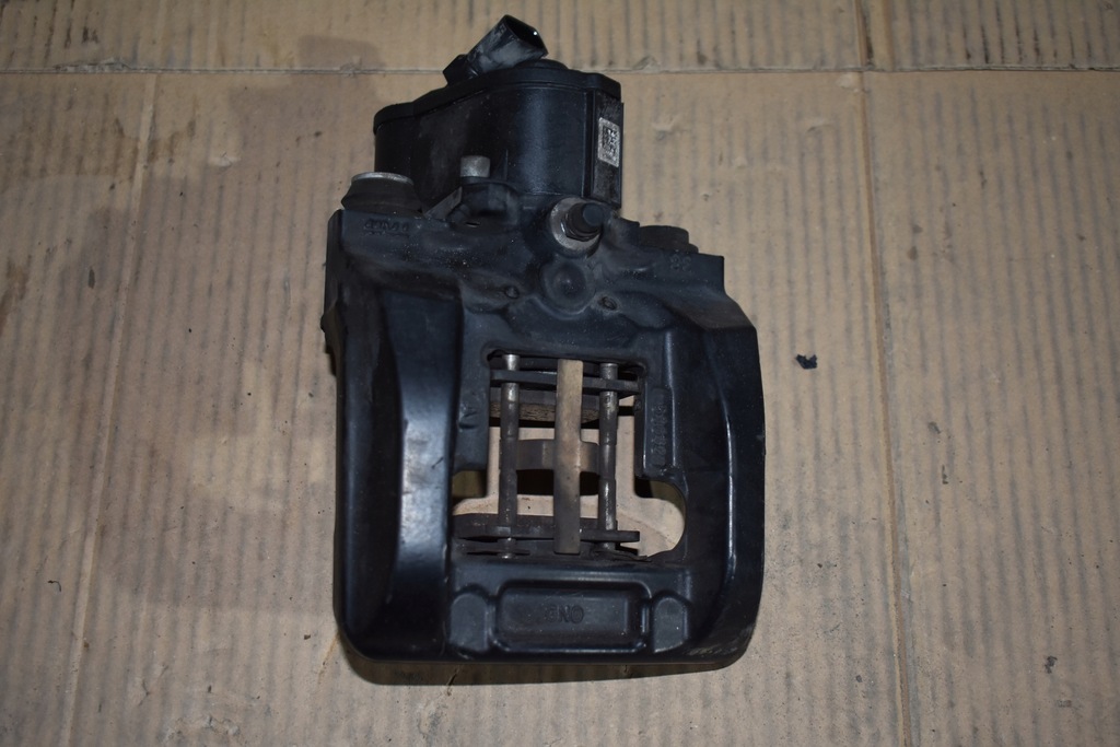 фото №1, Idealny супорт моторчик ручного лівий audi r8 1