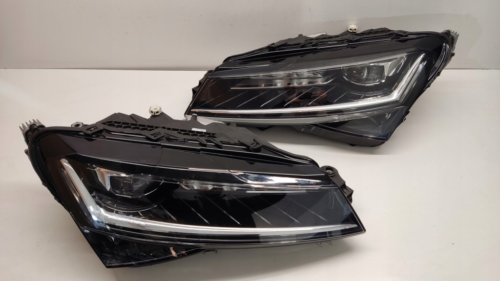 Skoda superb 3 рестайлінг  3v full led комплект лампа перед 3v1941015d, 3v1941016d в Україні