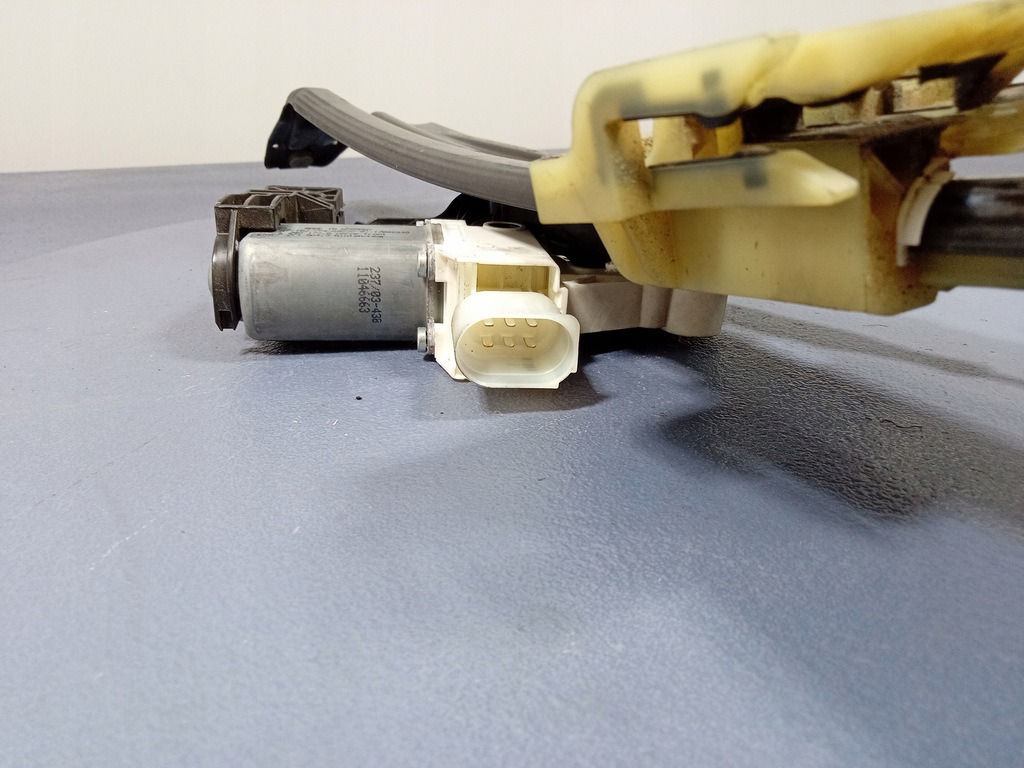 фото №4, Bmw 5 f10 підйомник скло задня правий 7182122