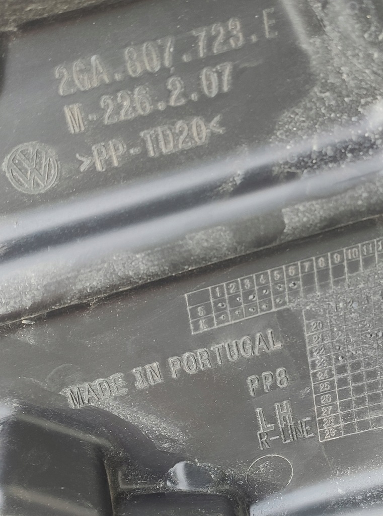 фото №2, Напрямна бампера vw t-roc troc lift r line r-line перед правий лівий 2ga