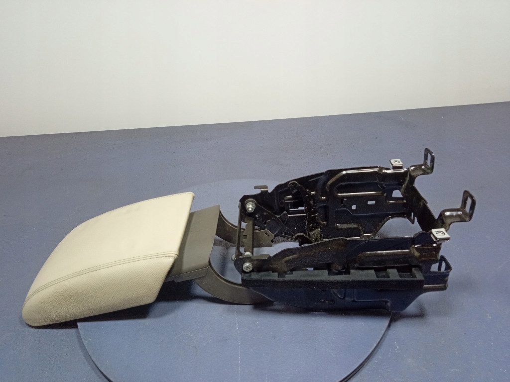 фото №5, Audi q5 i 8r подлокотник перед передний кожа 8r0864283a