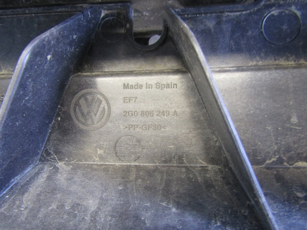 фото №16, Vw polo vi pas передний 17r--