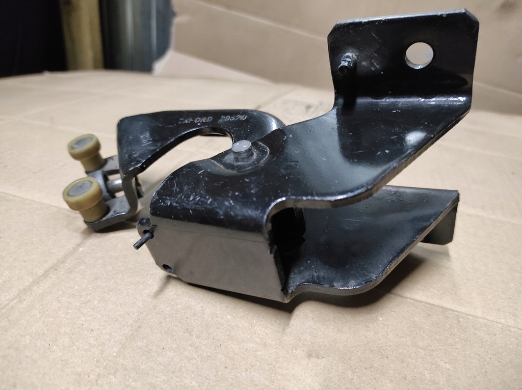 фото №4, Citroen jumpy ii ролик петля дверь левый задняя